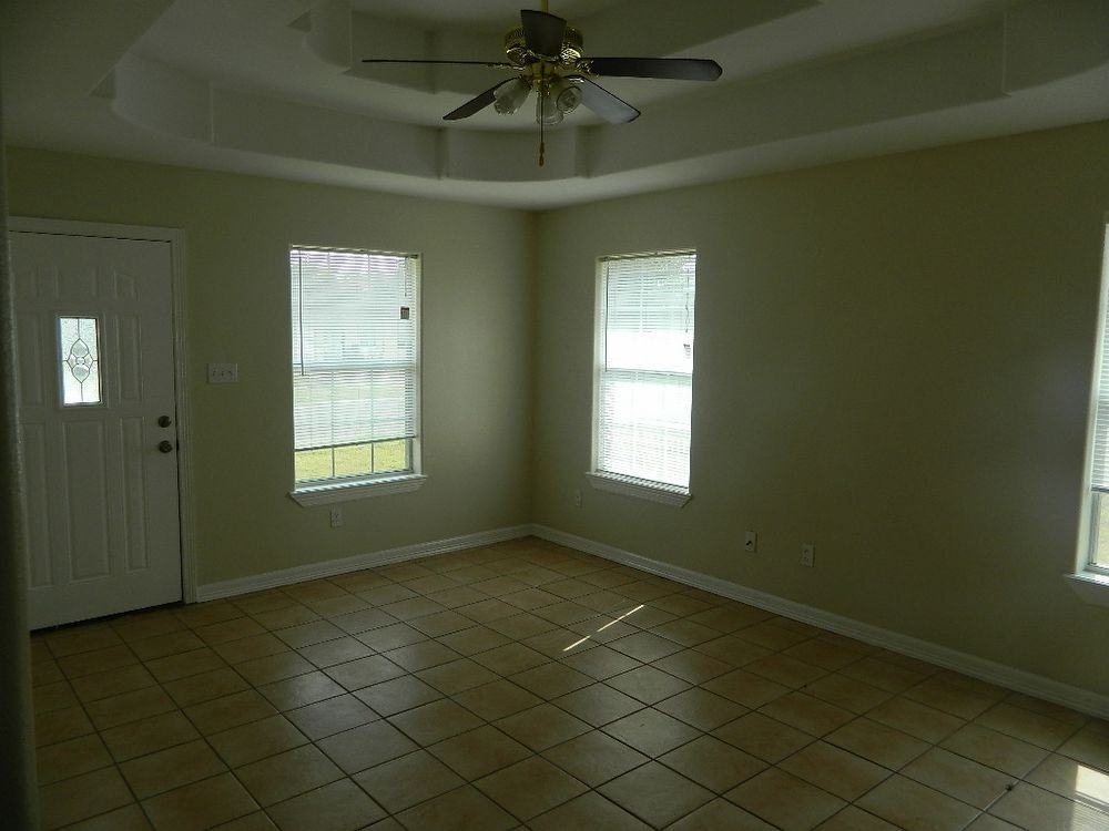 102 Los Laureles - Photo 2 of 8