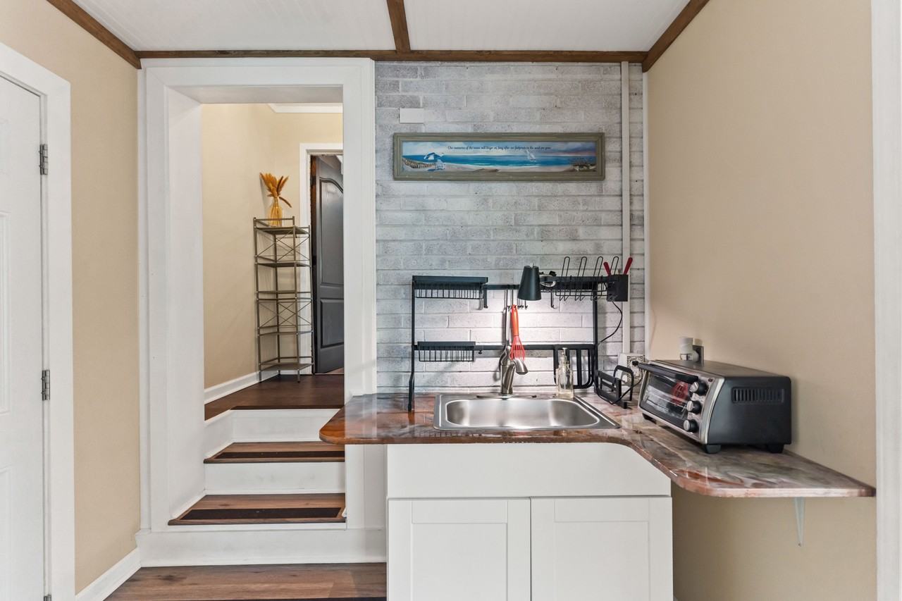 417 N Crestwood Dr #NA - Photo 7 of 25