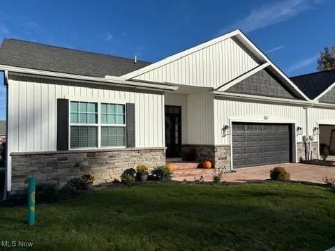 989 Pin Oaks Dr #NA - Photo 3 of 10