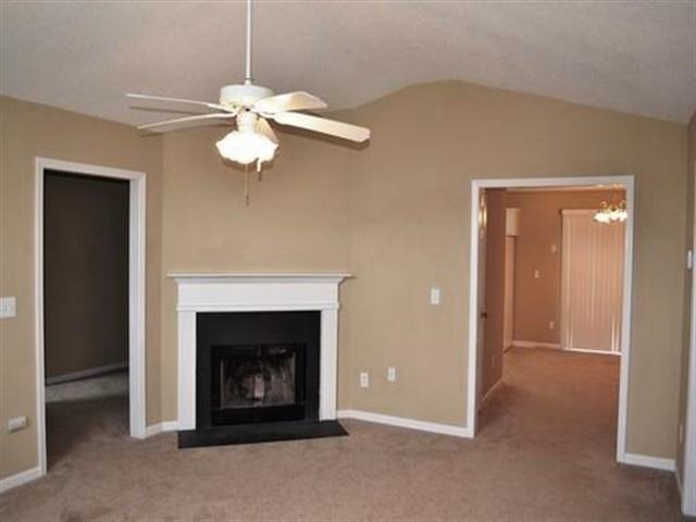 301 Kingfisher Dr - Photo 2 of 11