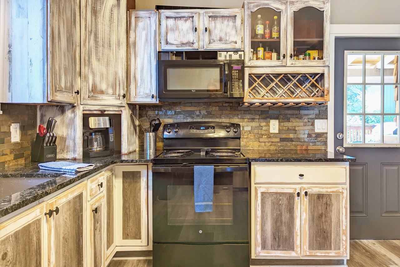 705 E Kiowa St #NA - Photo 3 of 13