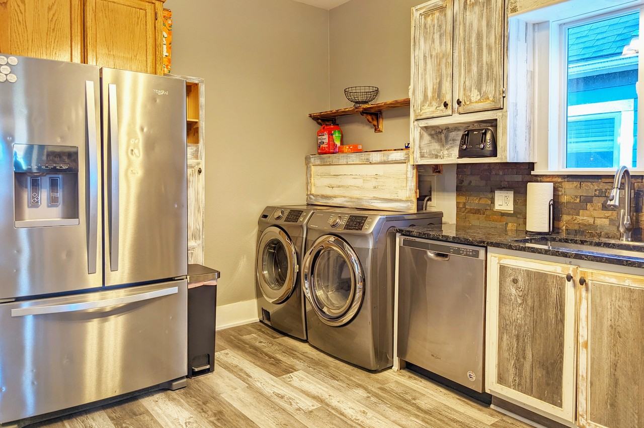 705 E Kiowa St #NA - Photo 4 of 13