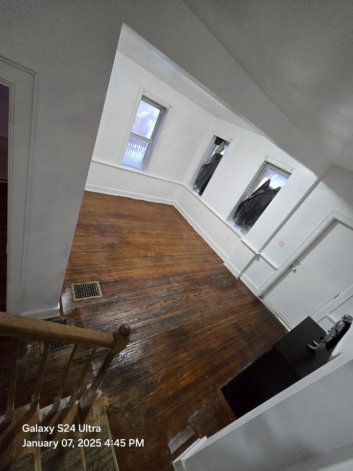 27 South 3rd Street #1 - Photo 4 of 8