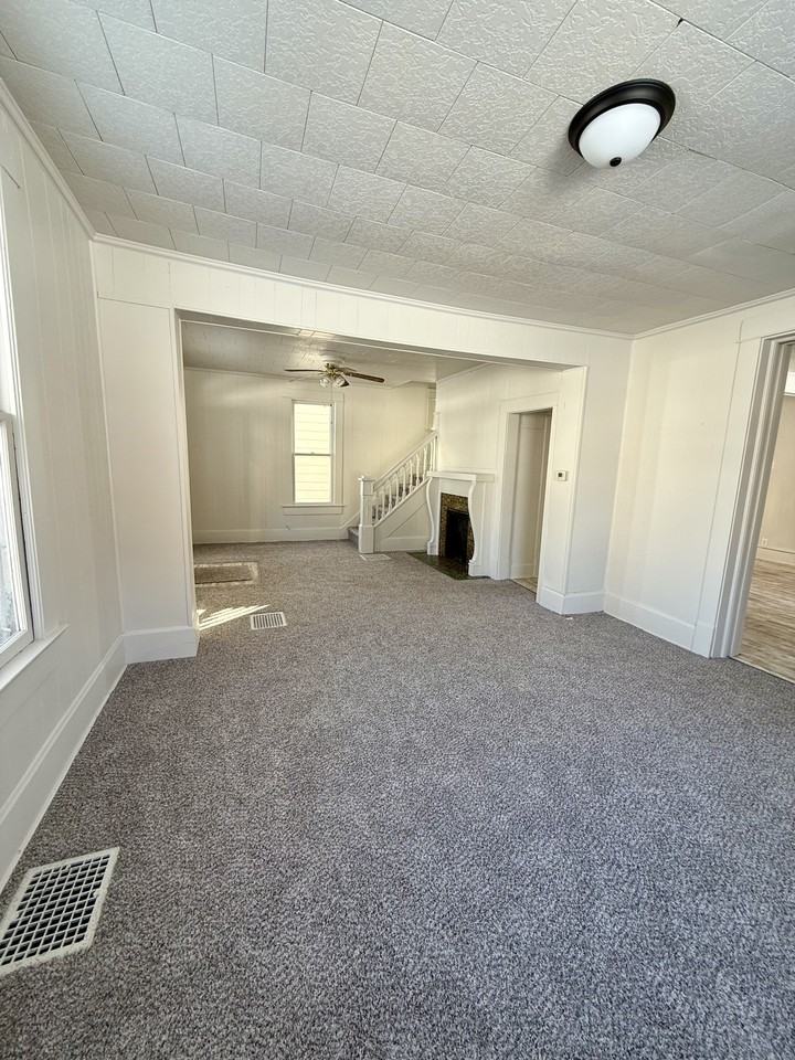 1028 W Muskingum Ave #NA - Photo 3 of 14