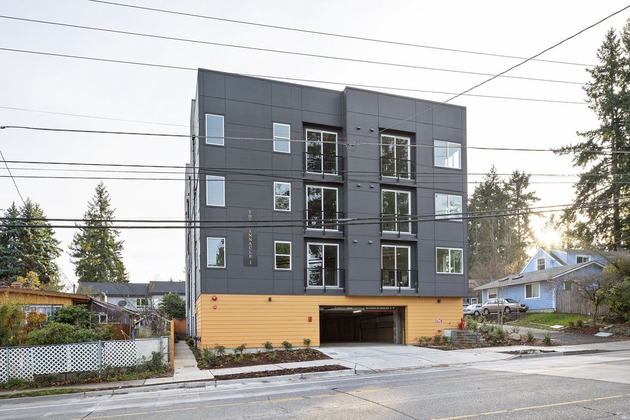 1719 N 185th St #403 - Photo 2 of 29