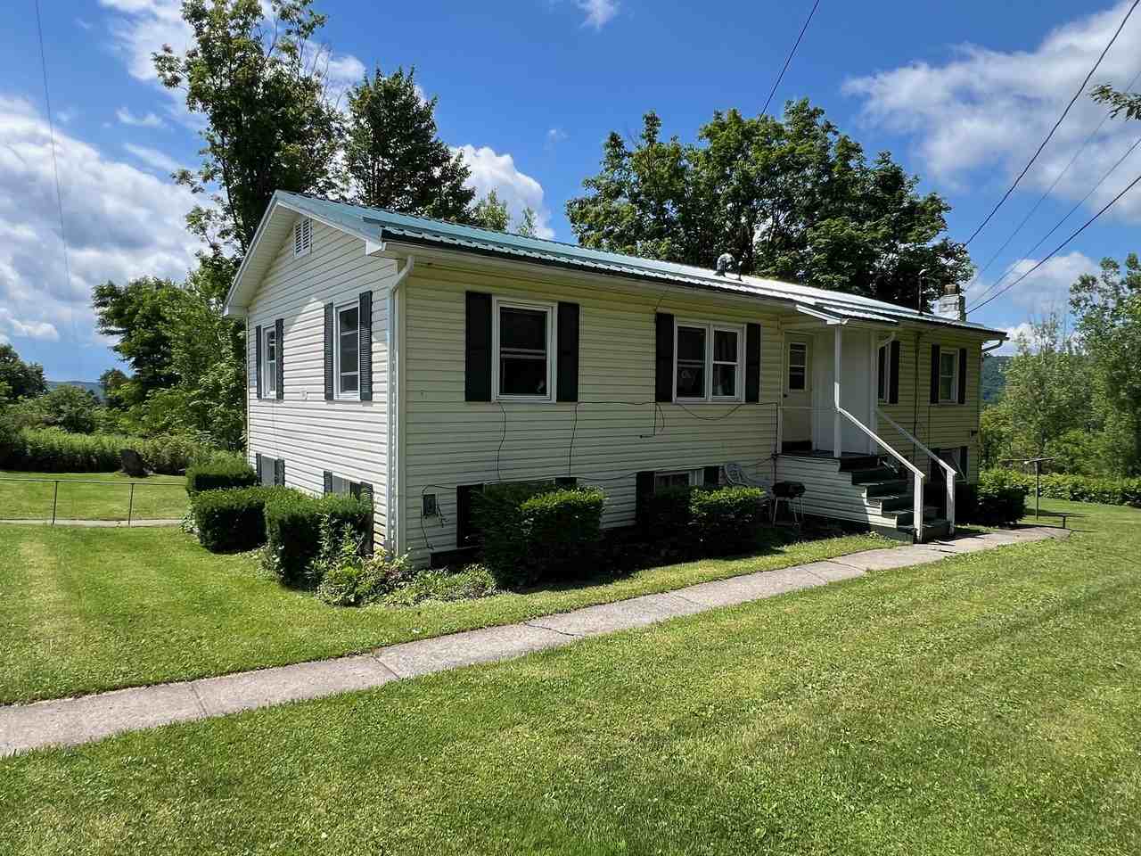 107 Oak Hill Rd #4 - Photo 5 of 12