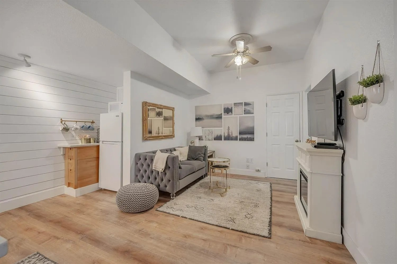 570 Chinquapin Way #A - Photo 2 of 8