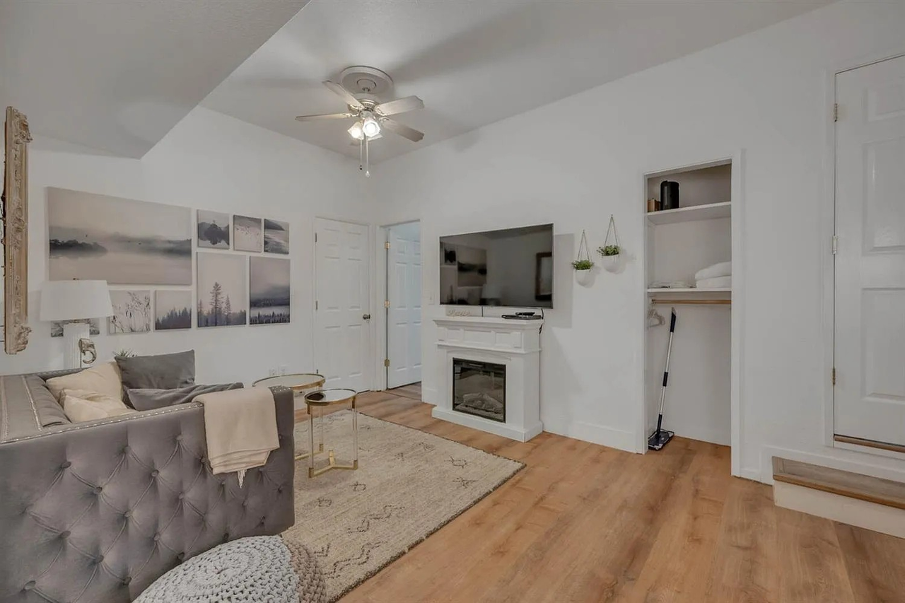 570 Chinquapin Way #A - Photo 3 of 8