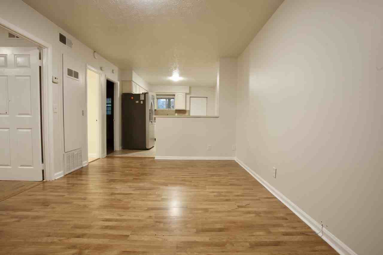 650 Allen St #5 - Photo 3 of 15