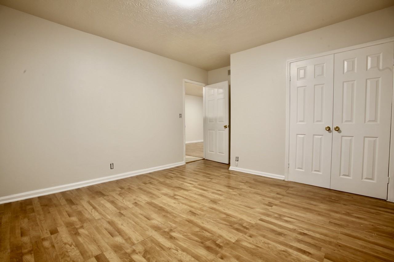 650 Allen St #5 - Photo 5 of 15