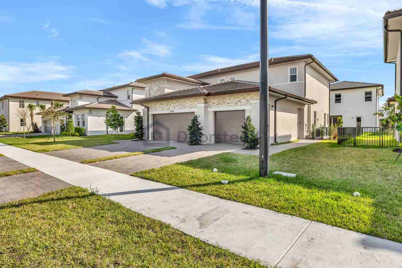 12276 Sw 43rd Ct #NA - Photo 3 of 21