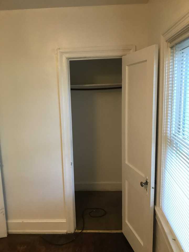 1102 E Elm St #NA - Photo 4 of 13