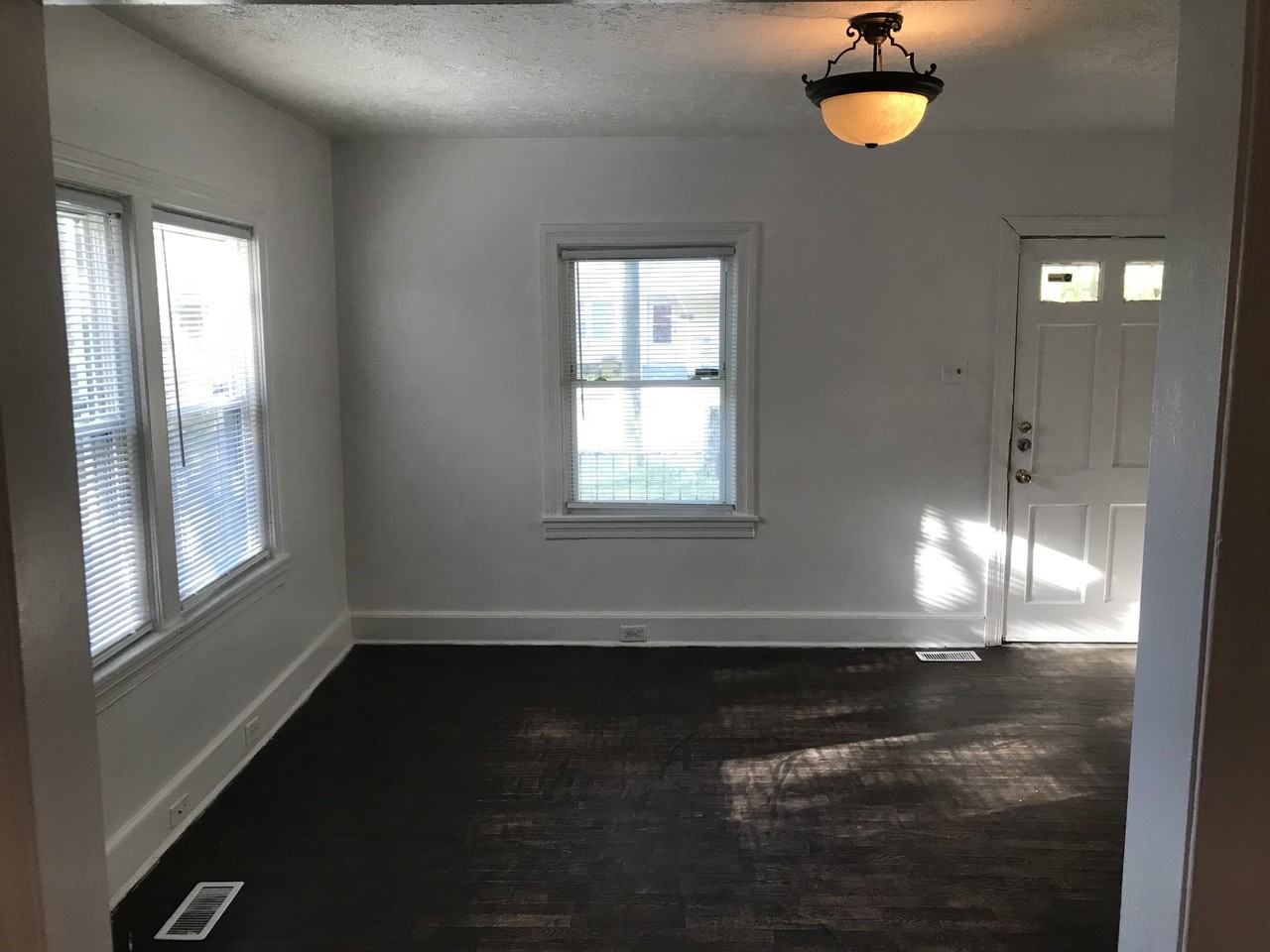 1102 E Elm St #NA - Photo 5 of 13