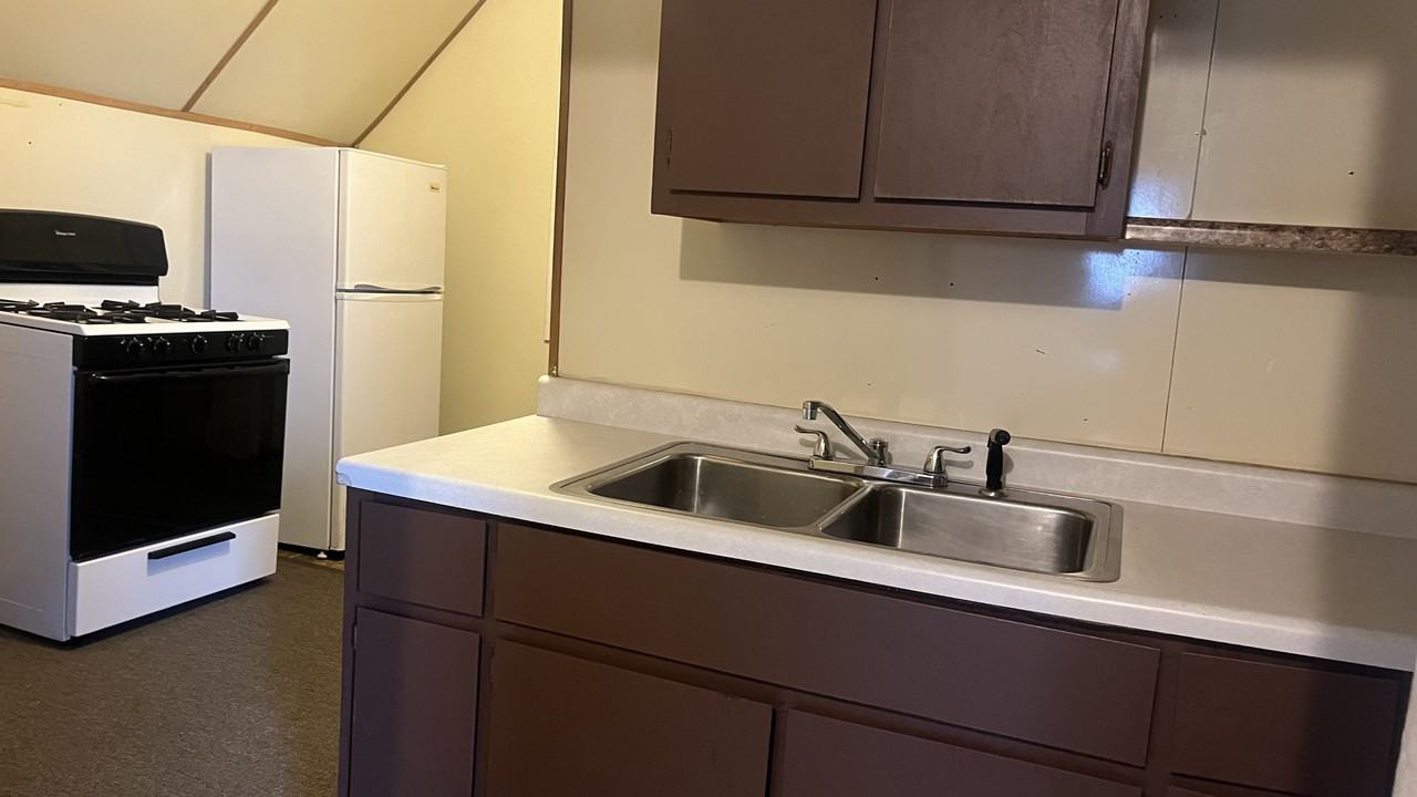 2113 Oakes Ave #2UPPER - Photo 6 of 20