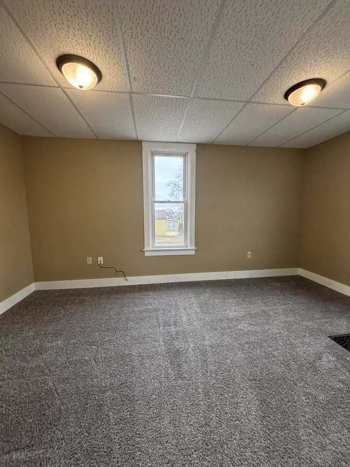 1801 3rd Ave N #1 - Photo 2 of 8