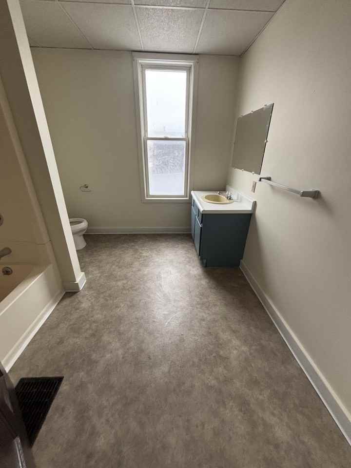 1801 3rd Ave N #1 - Photo 4 of 8