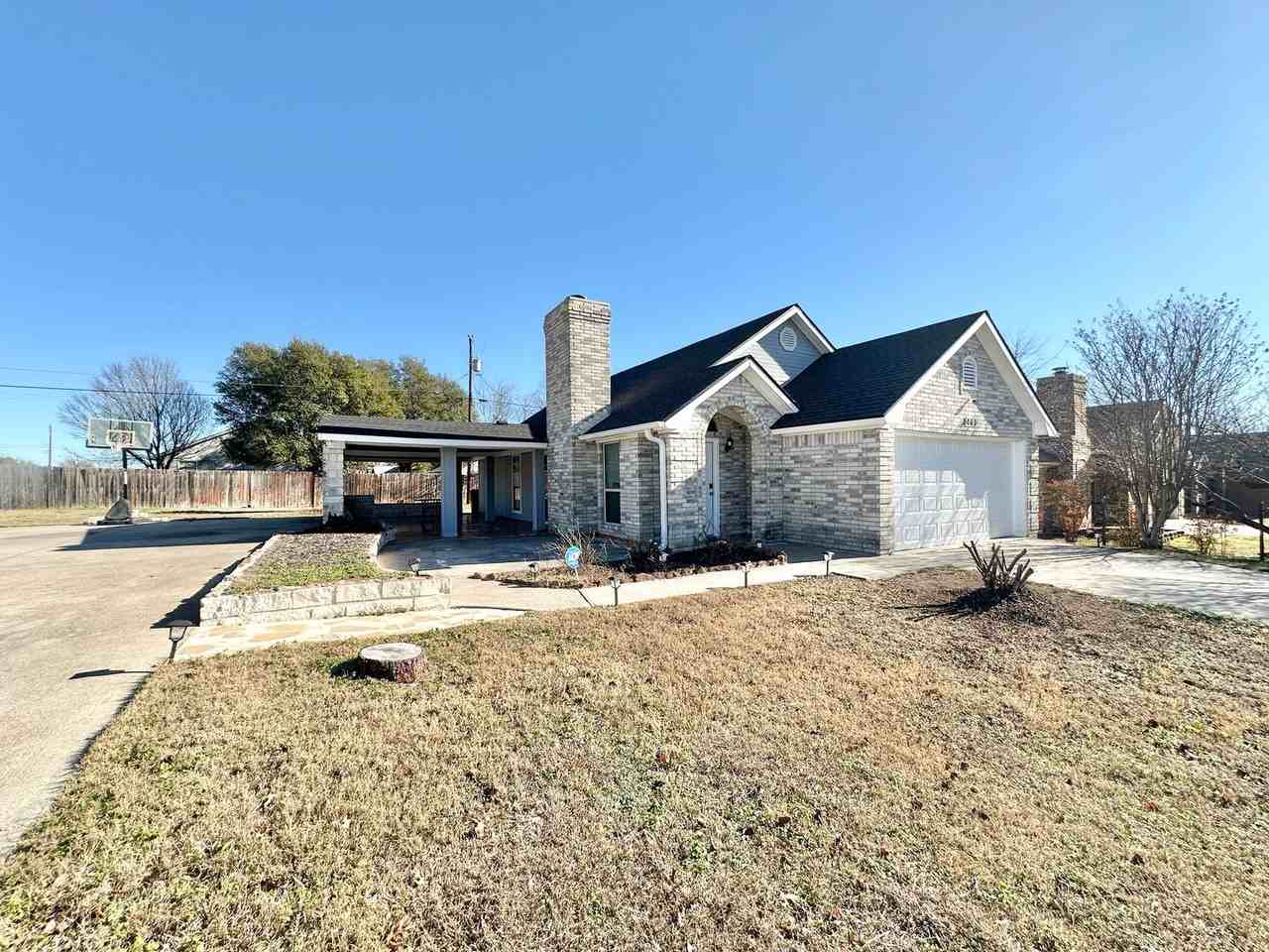 2402 Purser Dr - Photo 2 of 32