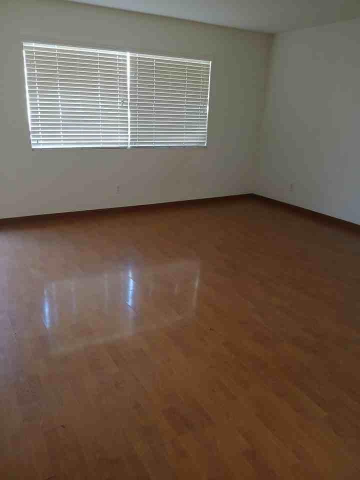 25925 Narbonne Ave #3 - Photo 4 of 9
