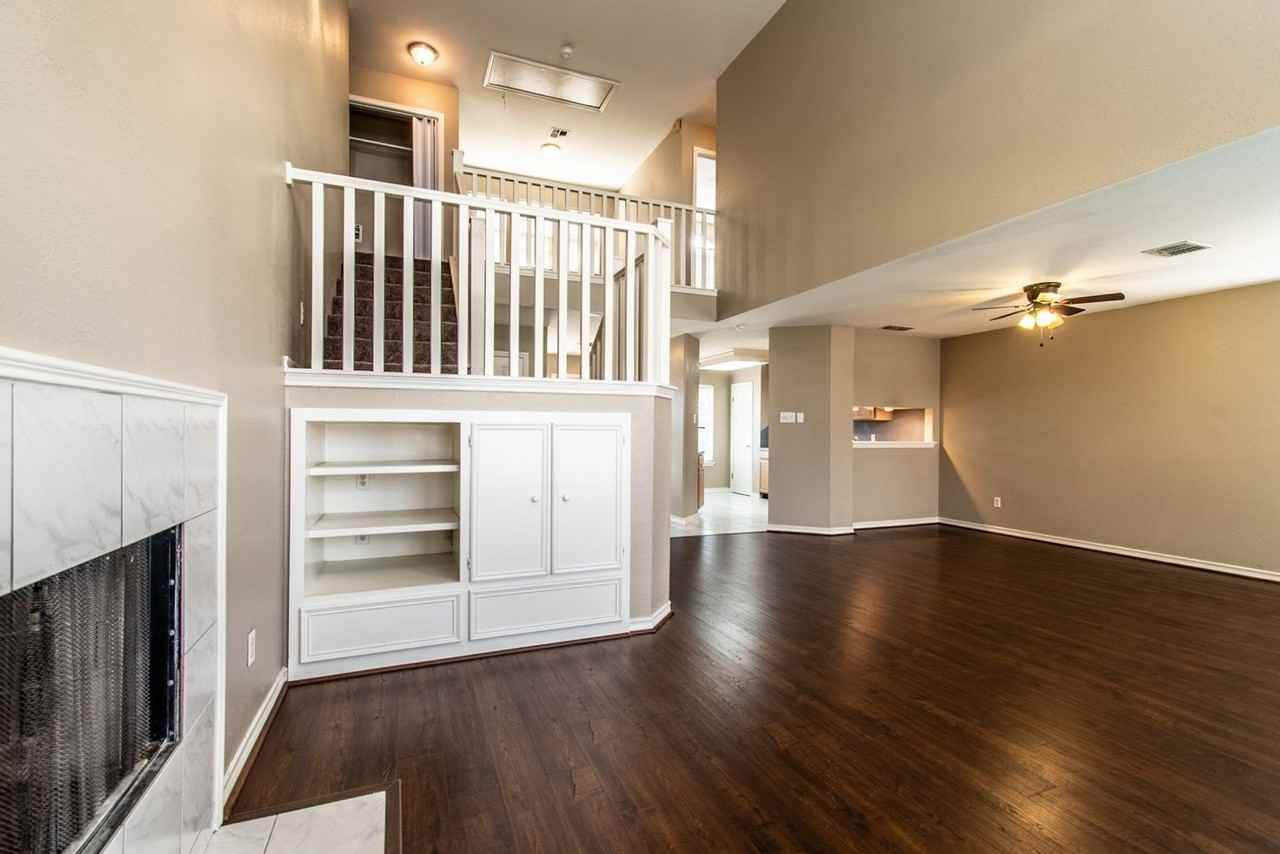 2833 Victoria Park Dr - Photo 6 of 20