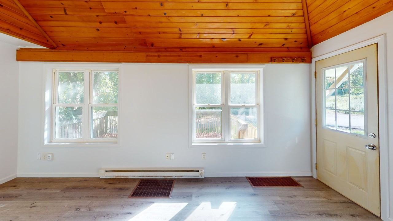 2812 Vermont St - Photo 5 of 17