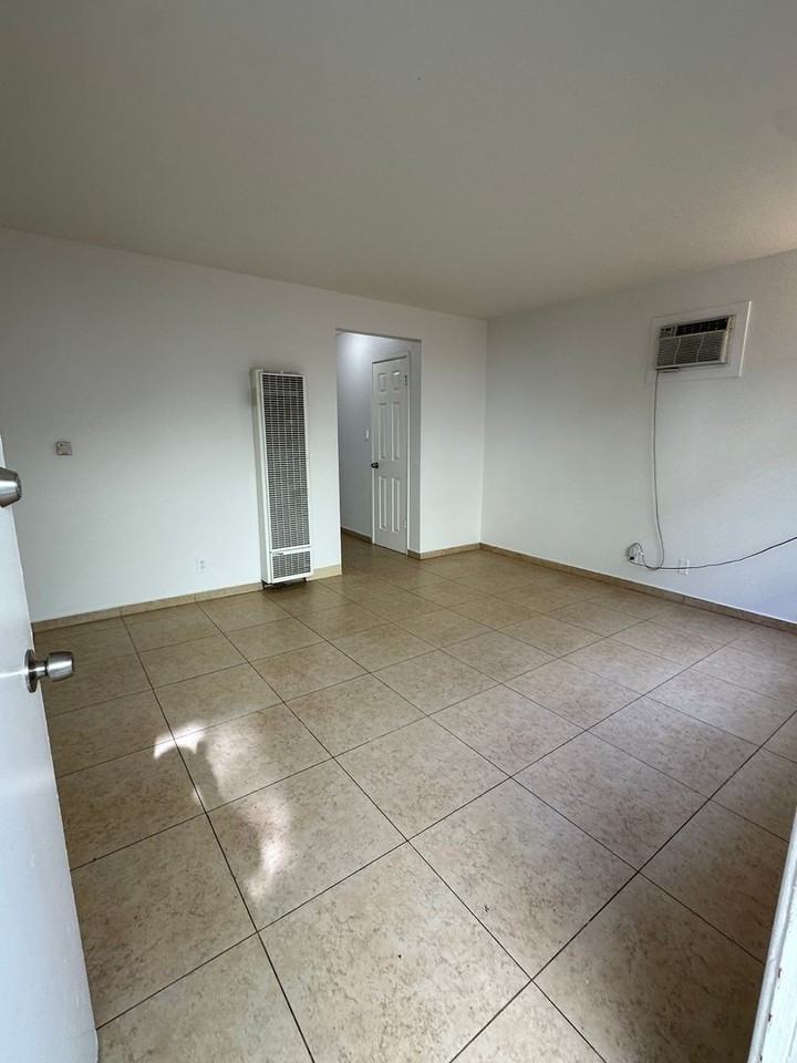 7918 Bright Ave #A - Photo 3 of 15