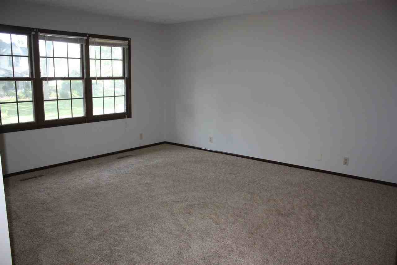 1007 Monroe St #1 - Photo 3 of 12