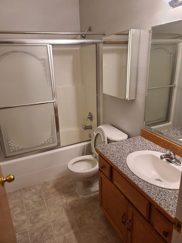 519 Frederick Ave - Photo 3 of 10