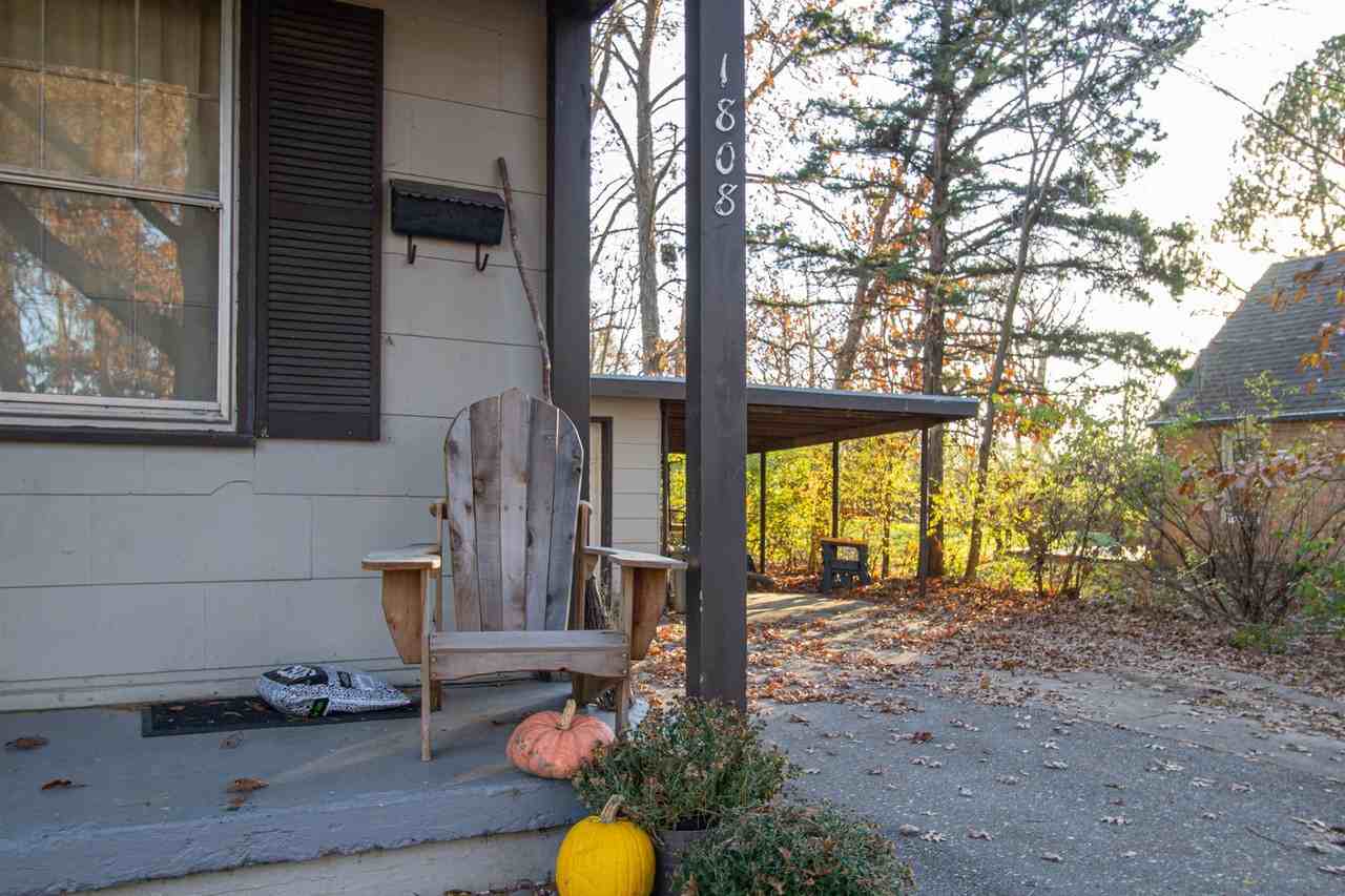 1808 University Avenue - Photo 3 of 19