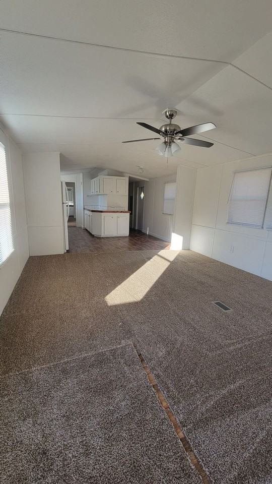 587 Bonfire Dr - Photo 4 of 12