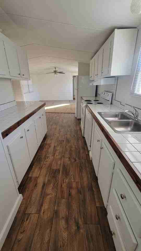 587 Bonfire Dr - Photo 5 of 12