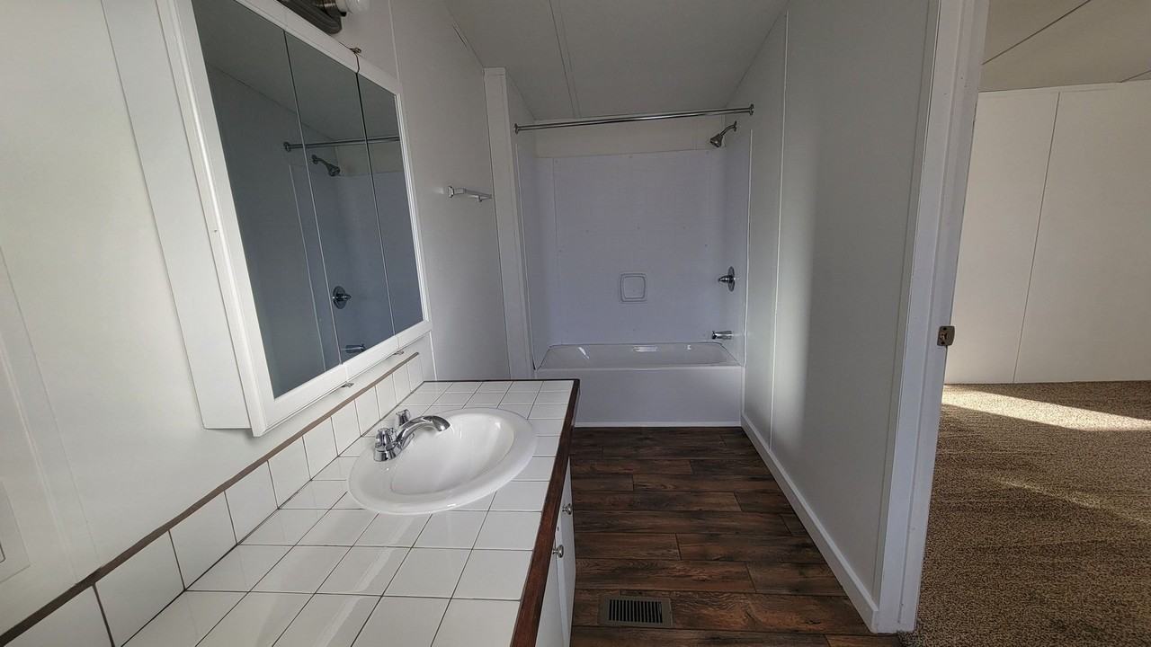 587 Bonfire Dr - Photo 7 of 12