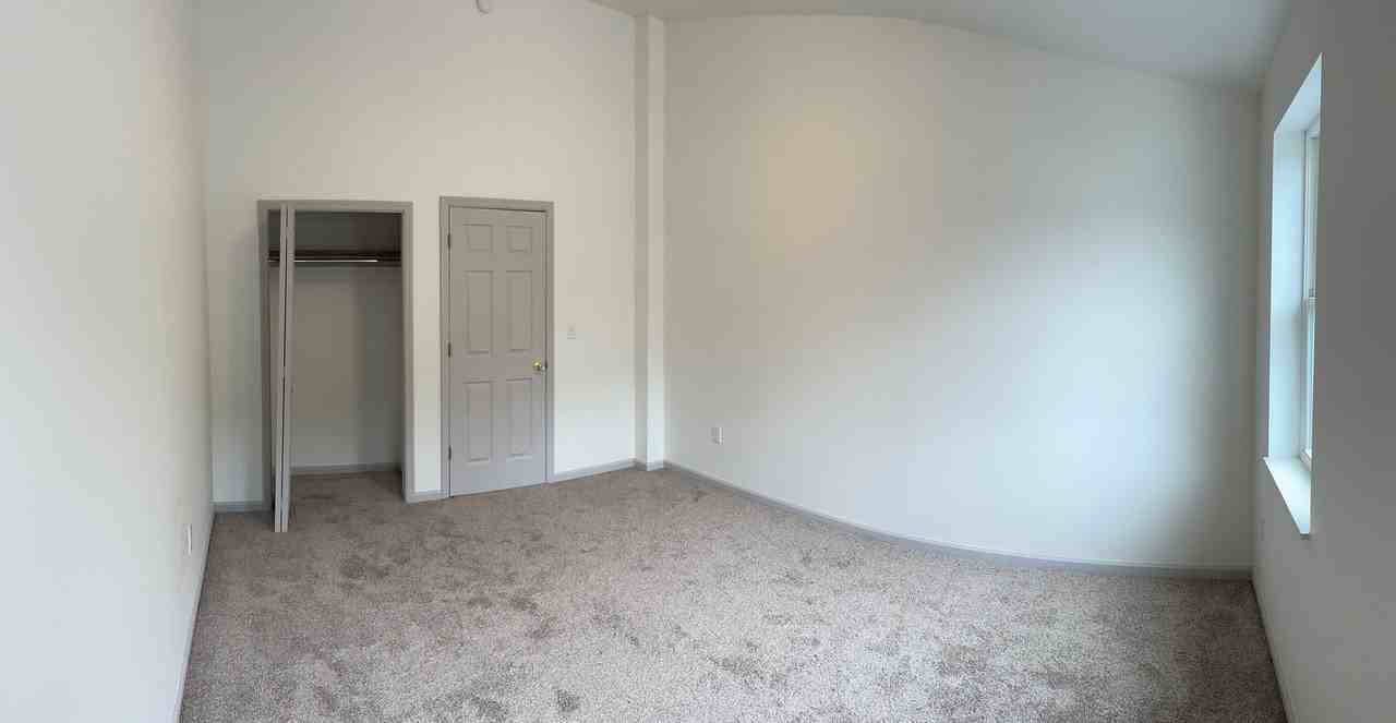 410 Sample St - Photo 7 of 8