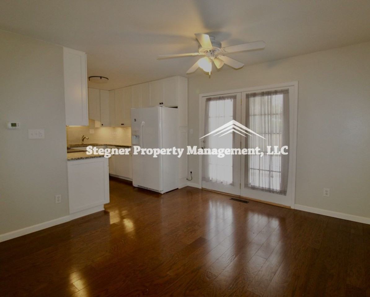 828 Gallup Rd - Photo 4 of 11