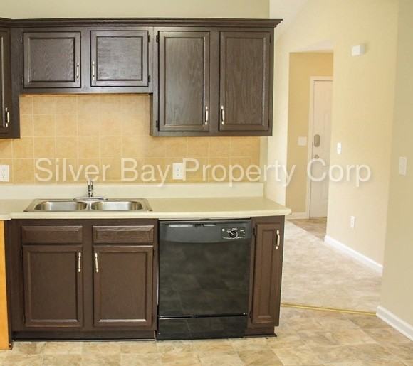 110 Melanie Ln - Photo 3 of 5