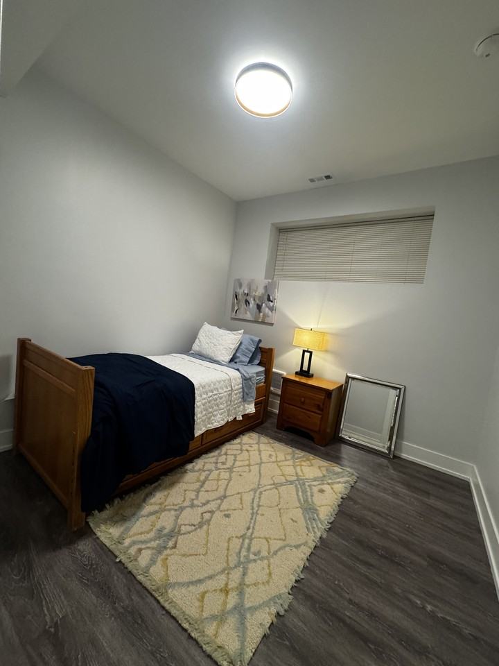 6322 S Rhodes Ave - Photo 4 of 6