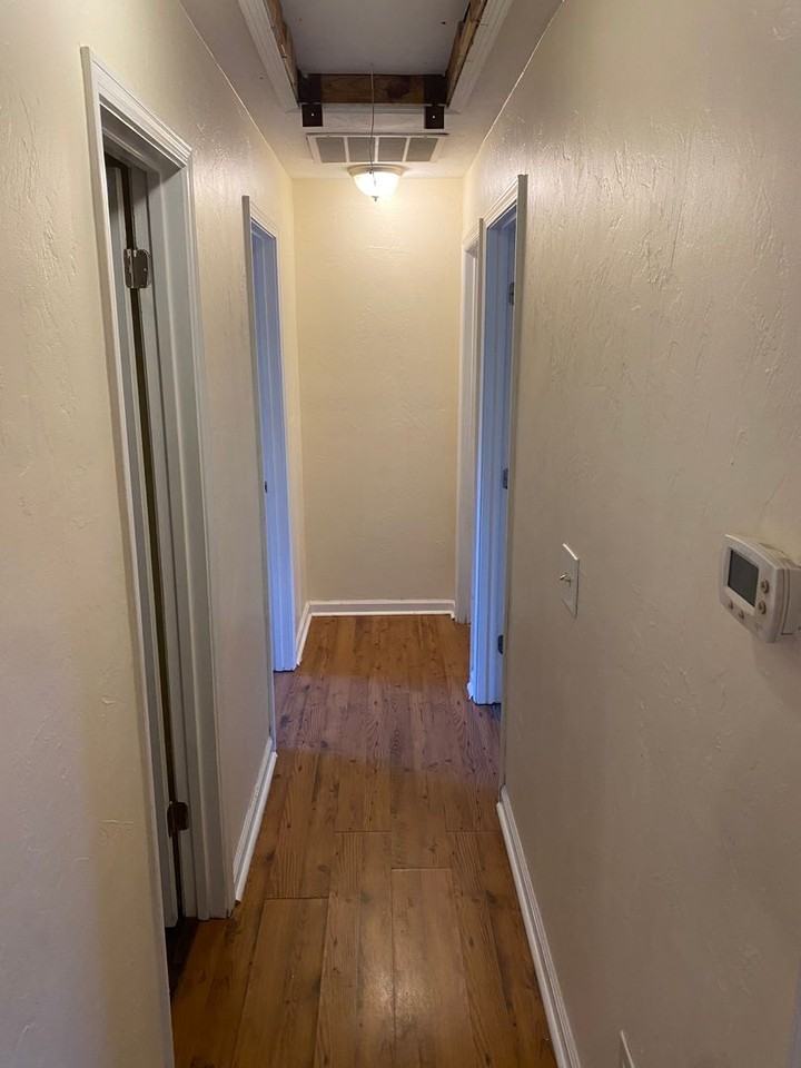 1064 Longstreet Dr - Photo 7 of 17