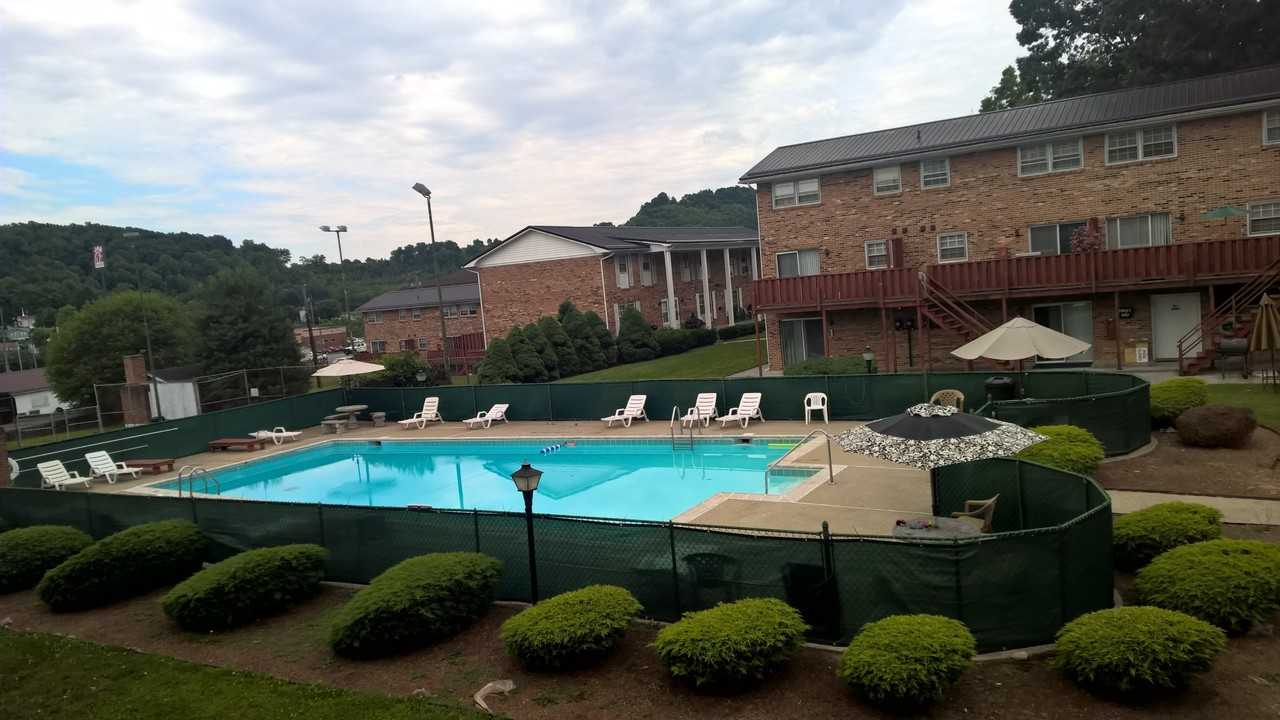 150 East Reynolds Avenue #F1 - Photo 4 of 10