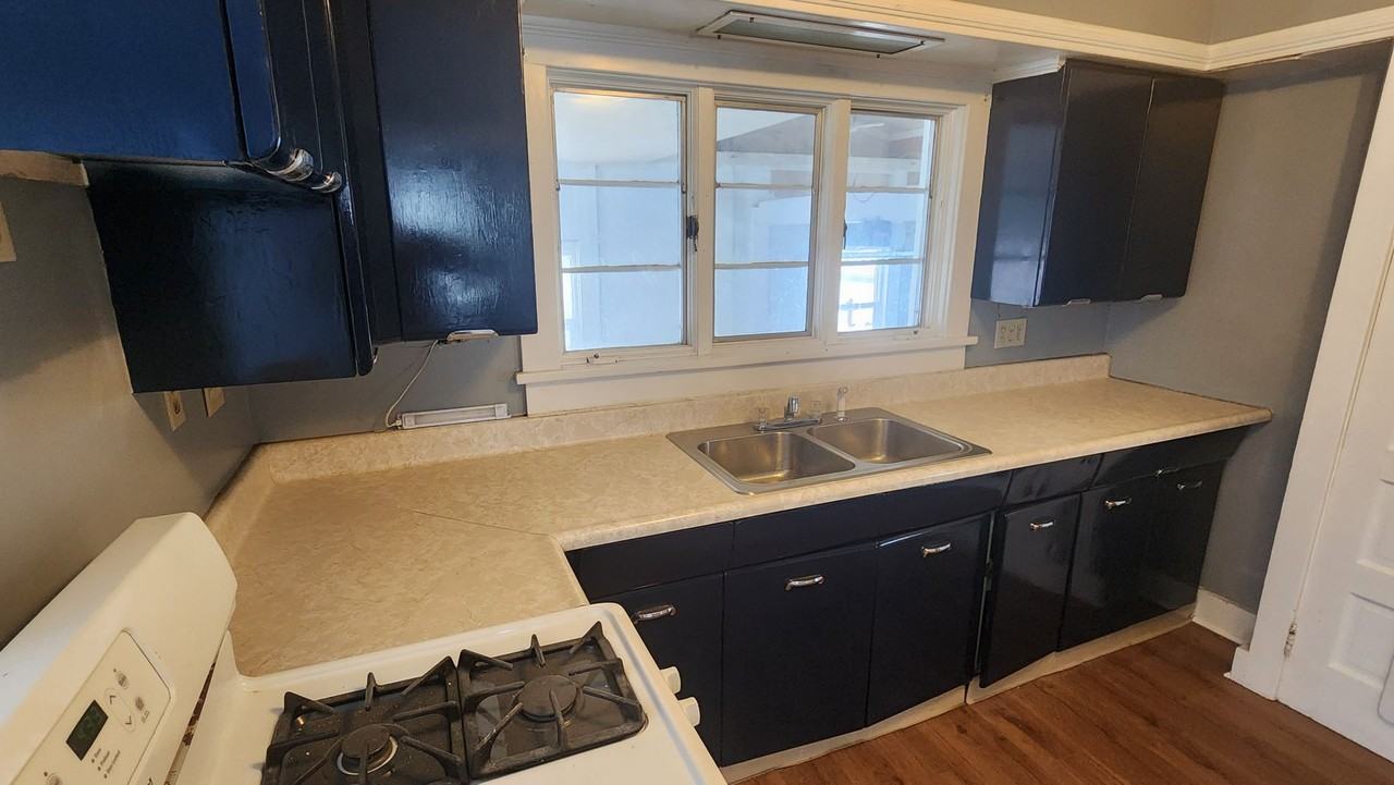 19 Lexington Ave - Photo 7 of 10