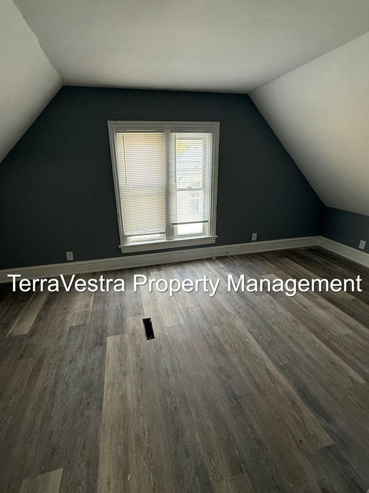 286 Grant St - Photo 3 of 10