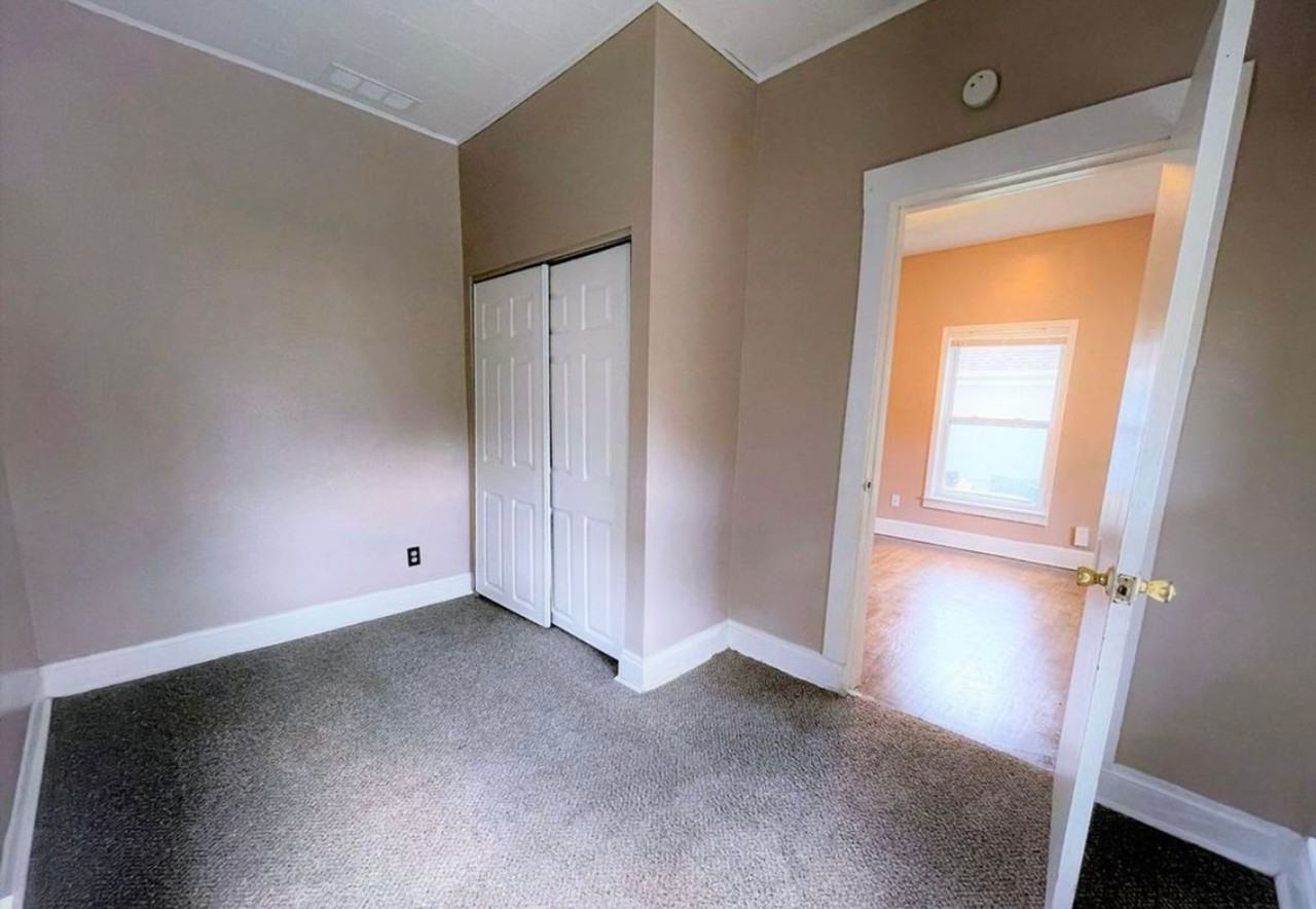 65 S 19th St - Photo 7 of 12