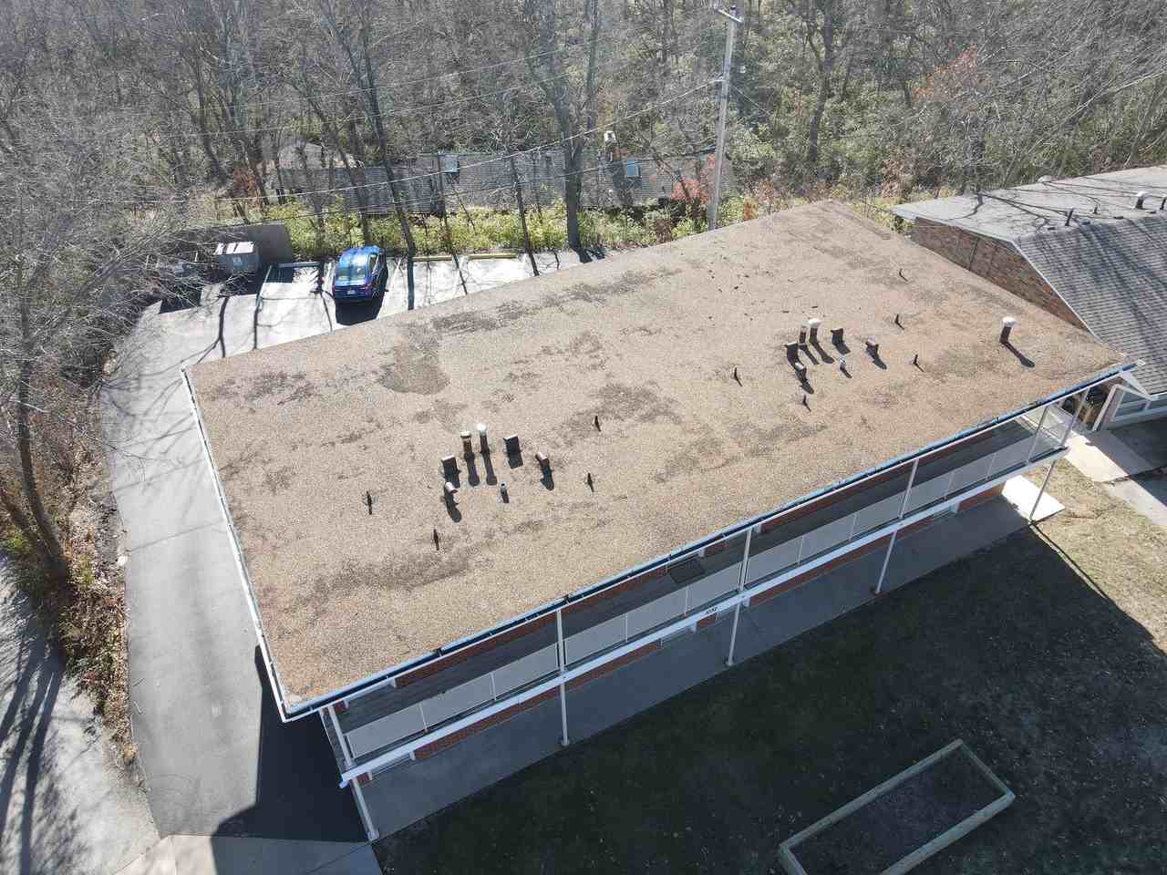 1027 Southpark Dr - Photo 7 of 27