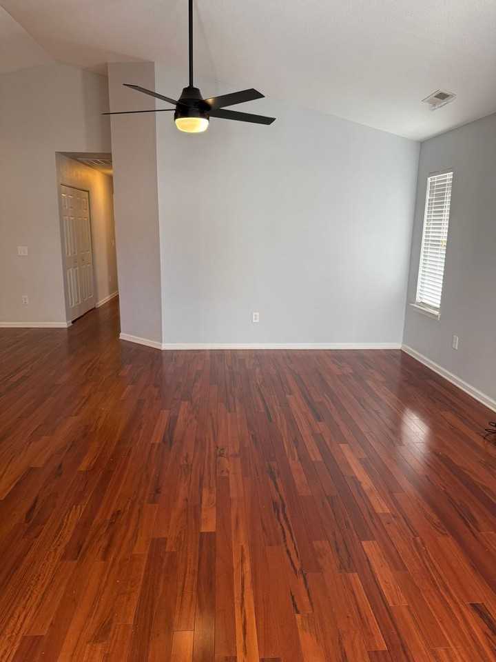 5008 Wickalow Way - Photo 3 of 21