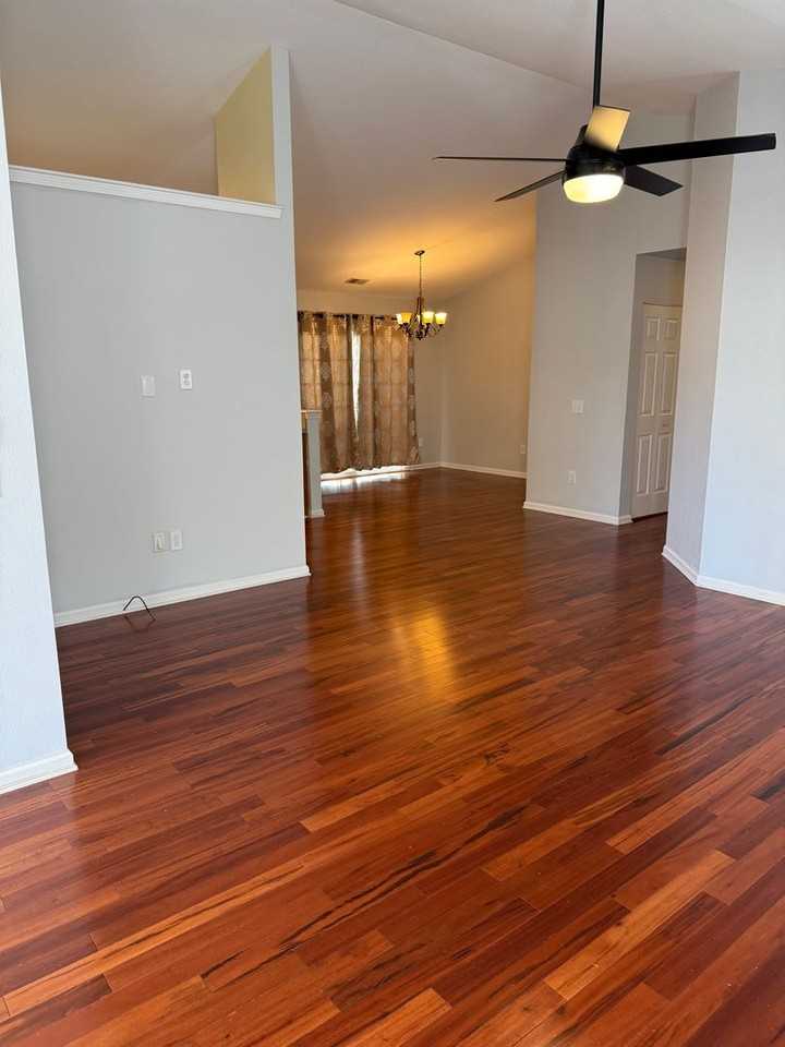 5008 Wickalow Way - Photo 4 of 21