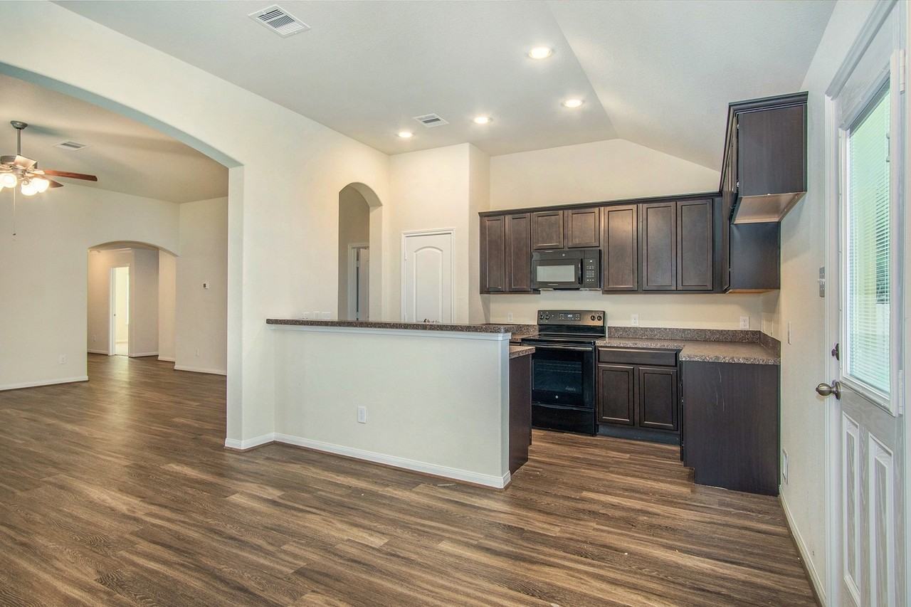 13006 Lazy Ln - Photo 4 of 23