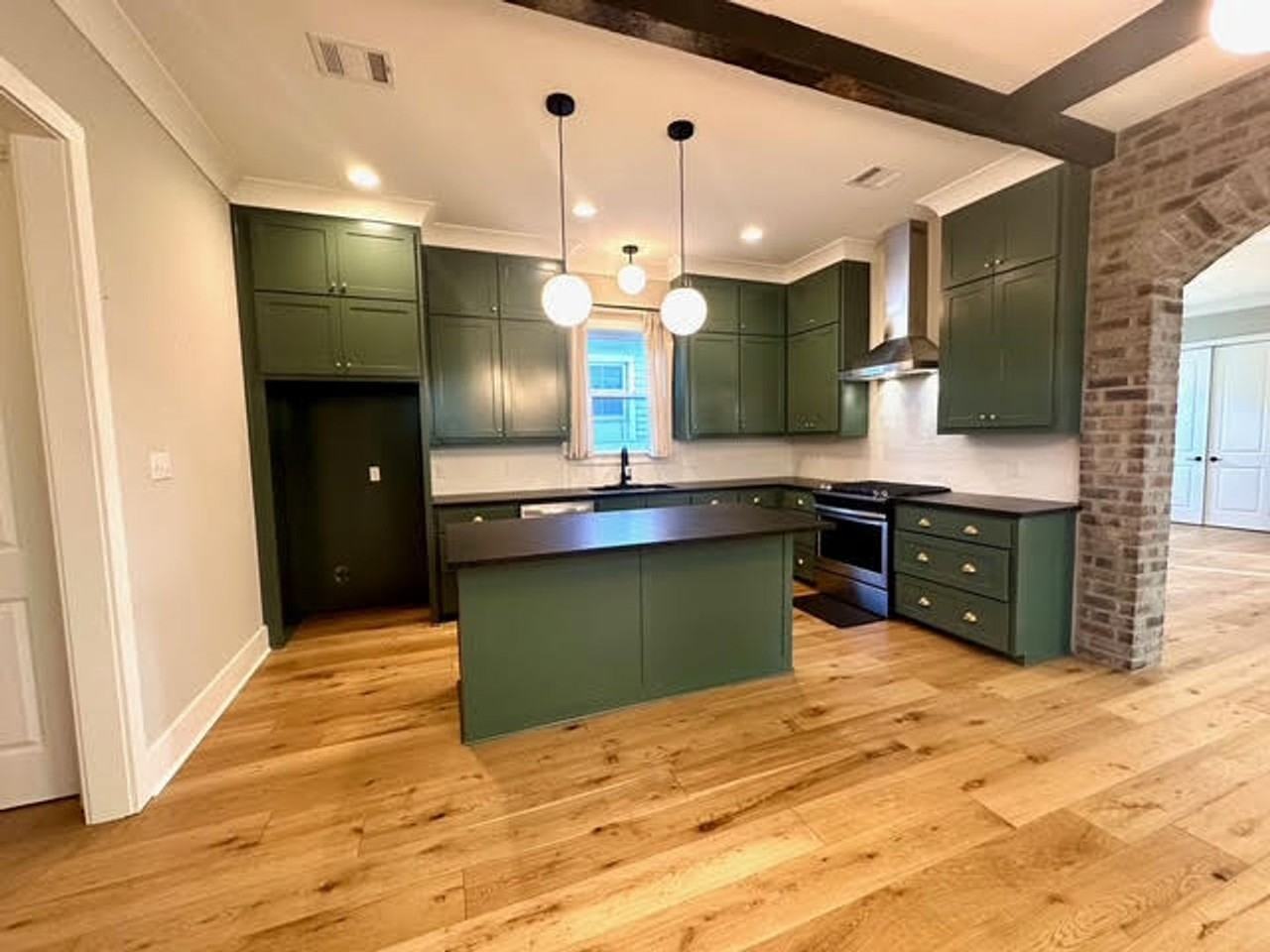 2559 Jura St - Photo 3 of 20