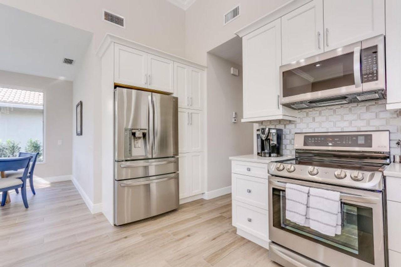 4841 Exeter Estate Ln - Photo 2 of 21