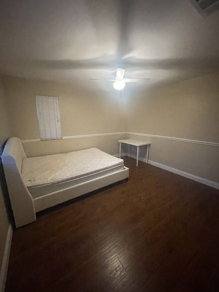 14925 Shoreham St #NA - Photo 2 of 4