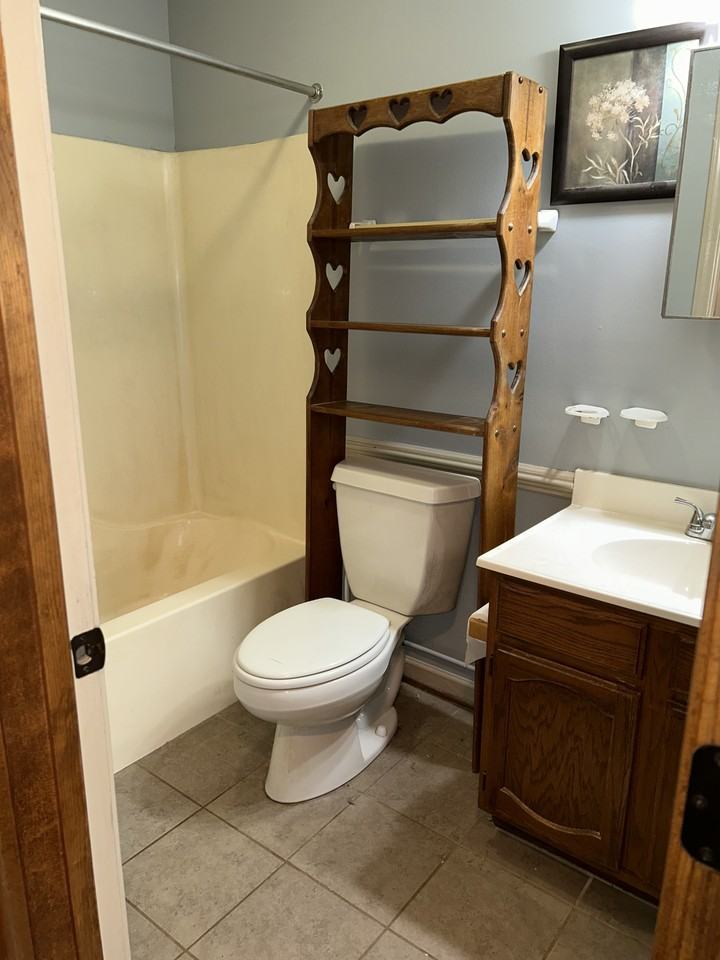 411 E Dumplin Valley Rd #2 - Photo 4 of 17