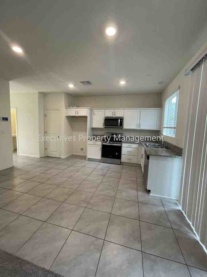 167 Shafer Ave - Photo 6 of 15