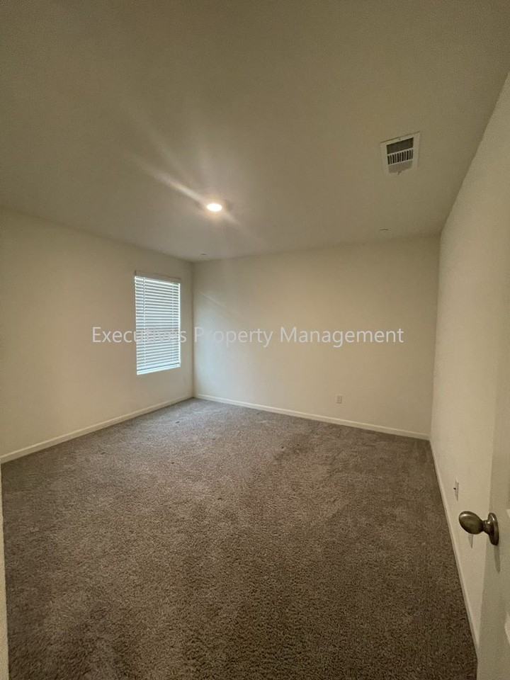 167 Shafer Ave - Photo 7 of 15